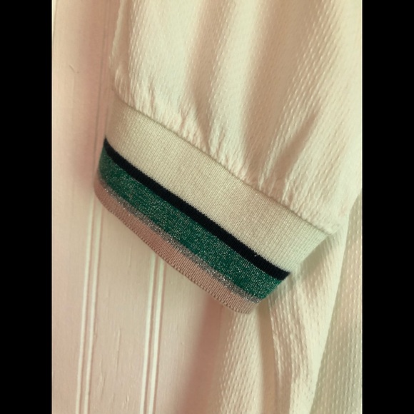 A Pictures Worth Floral Embroidered Trim Top Sz S - Picture 7 of 11